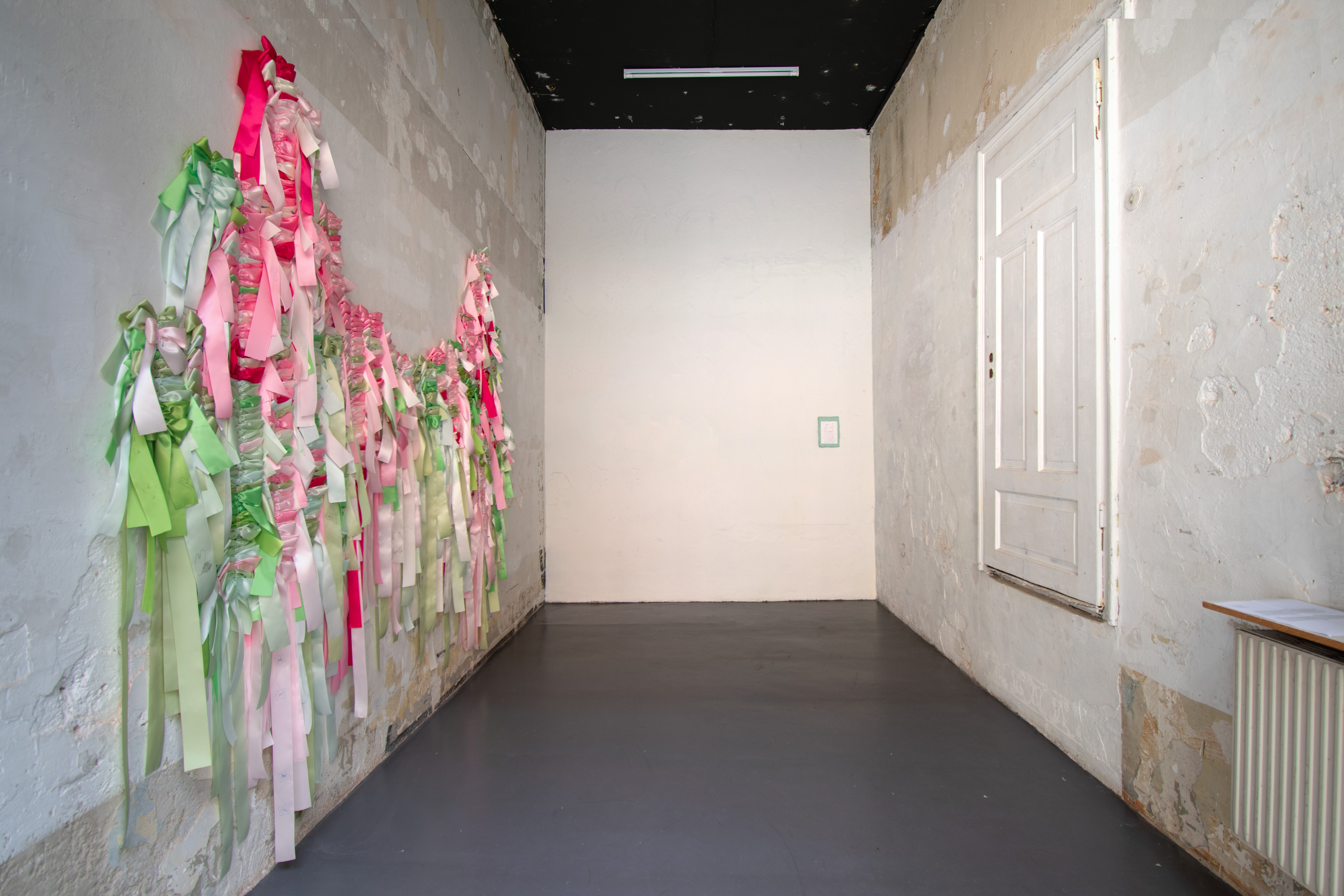 Exhibition view: Gute Verstecke at 